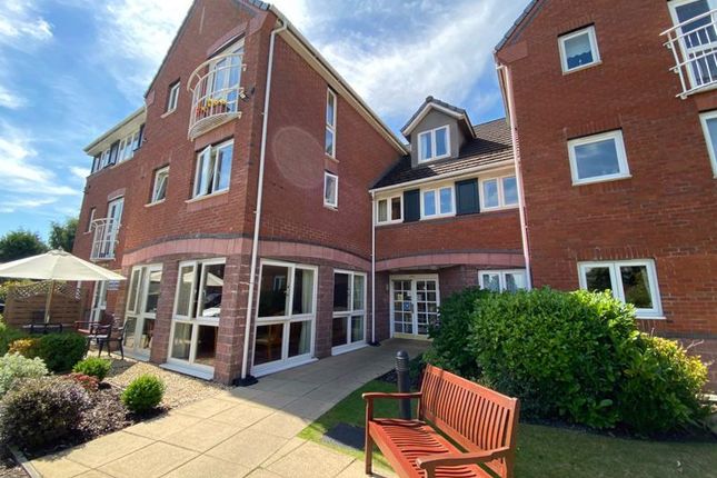 Lovell Court Communal Entrance