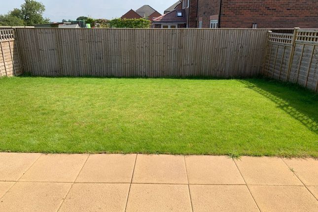 2 Whitethorn Avenue, Harrogate photo 4
