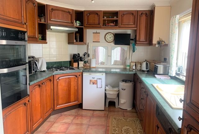 Mobile/park home for sale in The Orchard, Otter Valley Park, Honiton