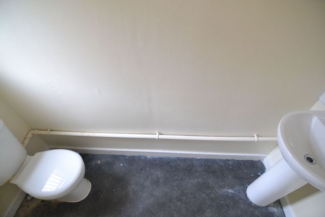 4A Stubbs Road, Wolverhampton photo 3