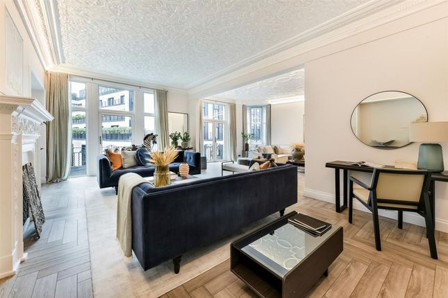 Knightsbridge Luxury  Flat 30, Wellington Court (5).Jpg