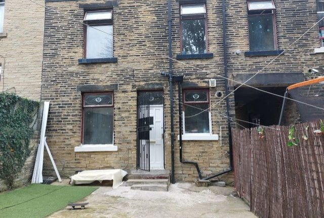 Thumbnail Terraced house for sale in Grantham Road, Bradford