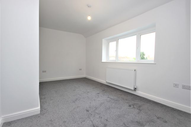 Terraced house to rent in Meriton Road, Handforth, Wilmslow