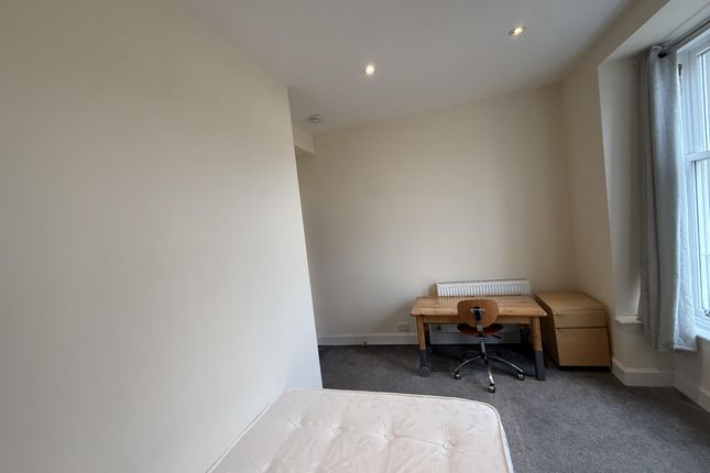 Flat 3, 21 Commercial Street, Dundee, DD1 3DD, Dundee photo 5