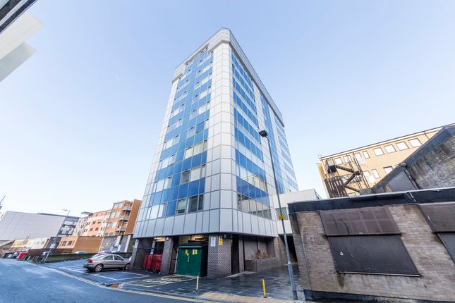 Flat to rent in Skyline, 292-298 High Street, Slough