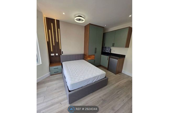 Whippendell Road, Watford photo 3