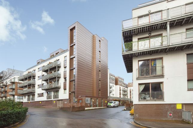 Flat 7, 1 Isaac Way, Manchester, M4 7ED - listing photo