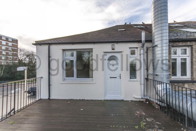Flat to rent in Green Wrythe Lane, Carshalton