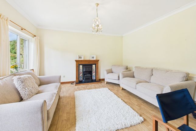 1 Neyland Vale, Milford Haven photo 3
