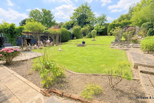 23, Plough Hill, Potters Bar photo 2
