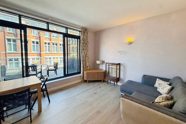 42, Britannia House, Leeds photo 3