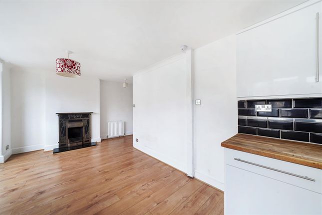 Flat for sale in Beardell Street, London