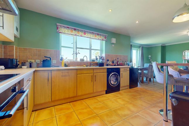 55, Darwin Close, Milton Keynes photo 4