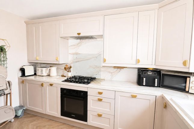 5 Flora Cottages, Marley Lane, Battle photo 4