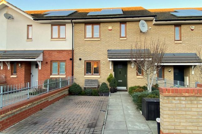 Terraced house for sale in Rayleigh Close, Gravesend