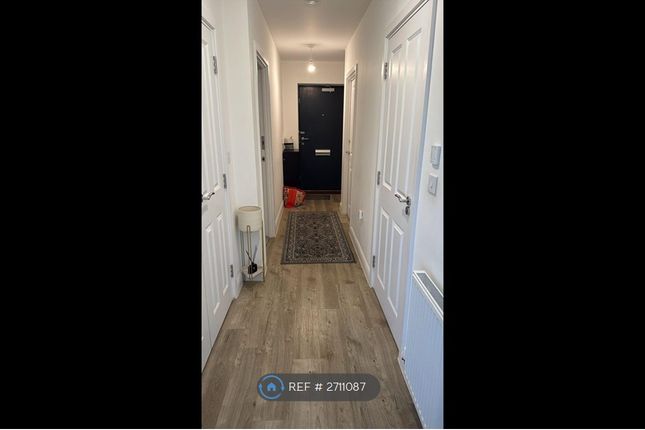 Flat, Chambray House London Road, Wallington photo 4