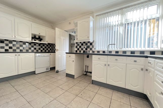 14, PONTYPRIDD photo 4