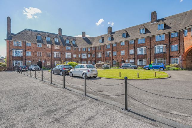 Thumbnail Flat for sale in Condor Court, Guildford, Surrey