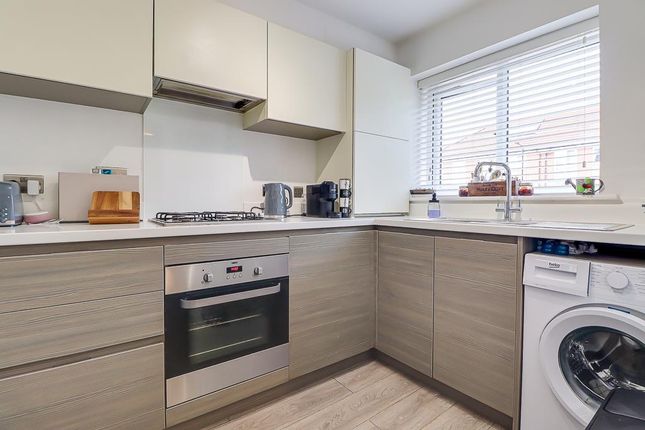 5, Poole Way, Southend-on-Sea photo 3