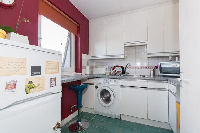 Studio to rent in Parkside House, High Street, Wimbledon, London