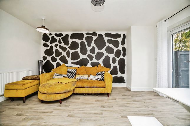 3, Oakland Place, Pontefract photo 3