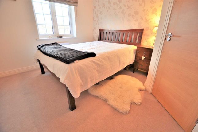 Terraced house to rent in Brudenell Close, Amersham