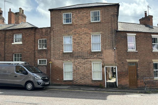 Flat to rent in Westgate, Southwell