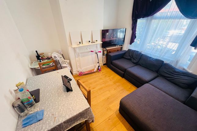 Terraced house to rent in Barfield Road, London