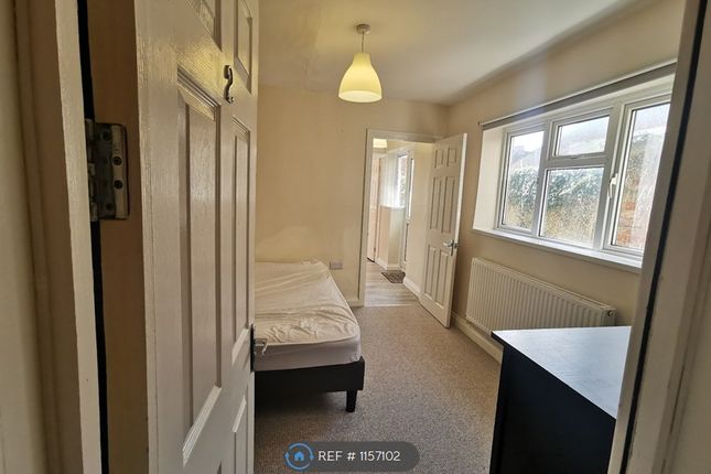 Studio Flat 1