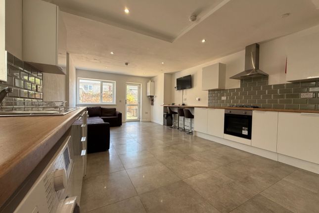 82, Bedford Street (Rooms), Cardiff photo 3