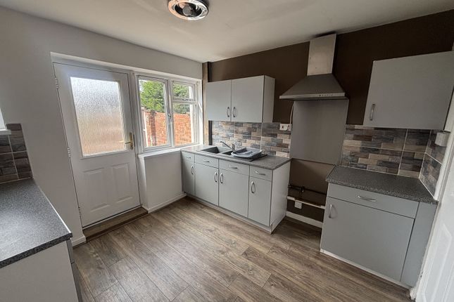29, Copse Road, Dudley photo 2