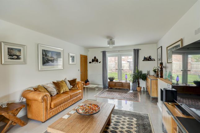 52, Carleton Meadows, Penrith photo 3