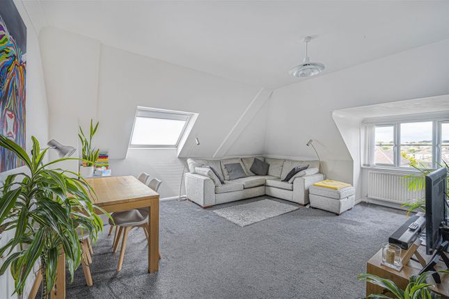 Flat 12, Shortlands, East Albany Road, Seaford photo 4