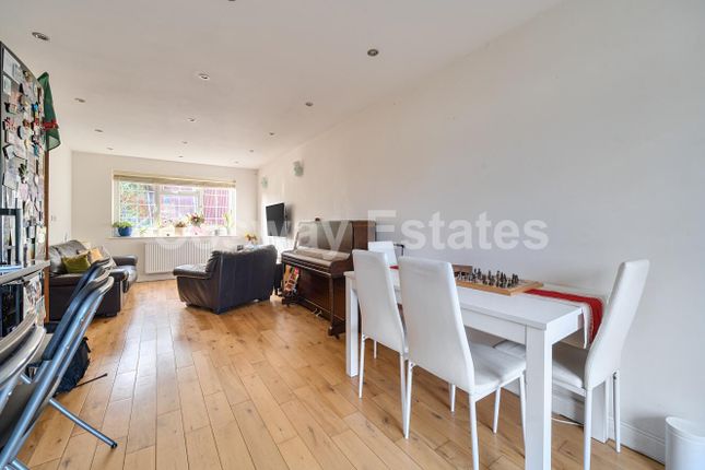 19a, Moorlands Avenue, Mill Hill, NW7, Mill Hill photo 4