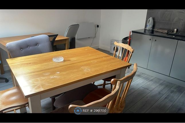 Flat, Soho Road, Birmingham photo 3