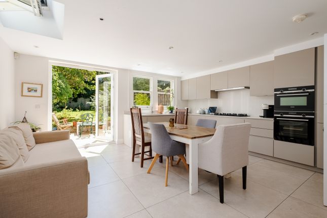 5, Dashwood Road, London photo 4