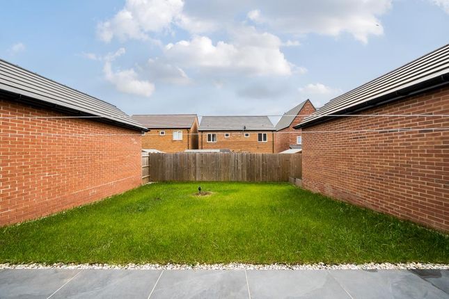 Detached house to rent in Banbury, Oxfordshire
