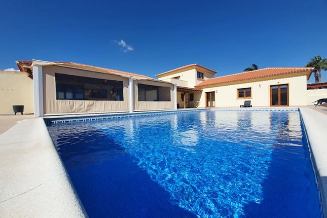 Thumbnail Villa for sale in Golf Del Sur, Tenerife, Spain - 38639