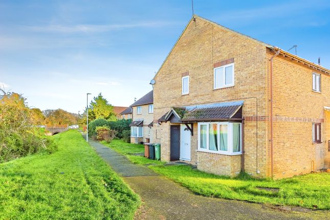 248, Senwick Drive, Wellingborough photo 2