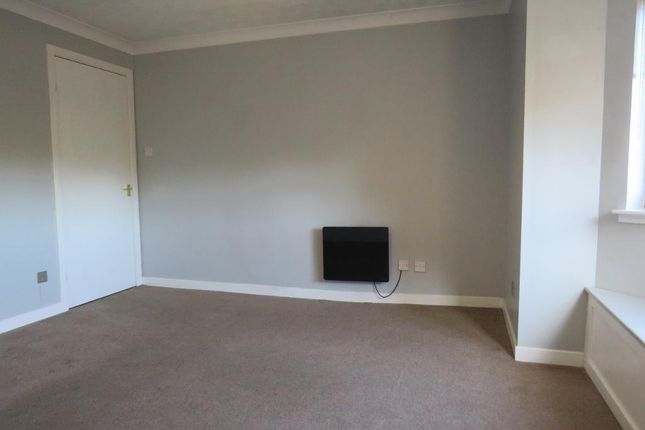 24, Glenview, Kirkintilloch photo 3