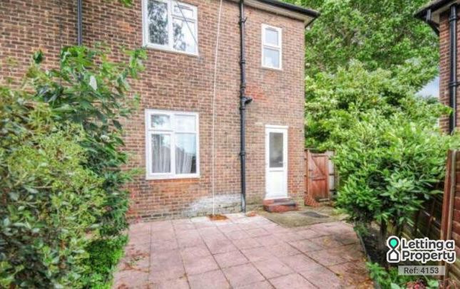 Flat to rent in Southover, Bromley