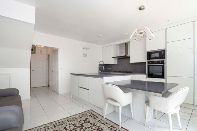 27, Artisan Place, Harrow photo 2