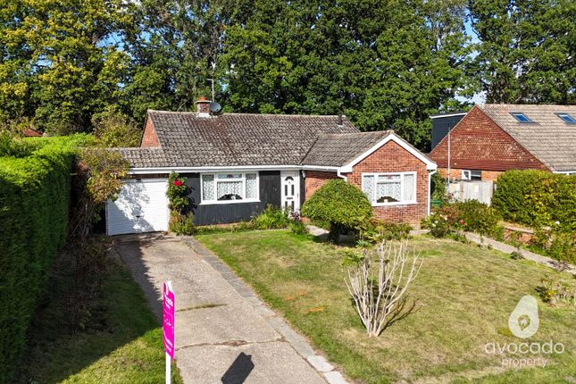 3-bed bungalow on Tadley, Hampshire, £425,000