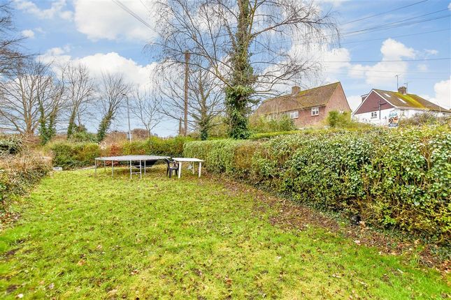 Bishops Close Nettlestead, Maidstone photo 4