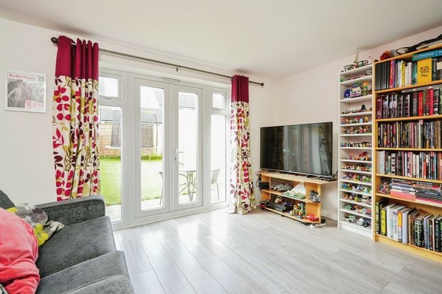 22, Harrier Drive, Didcot photo 2