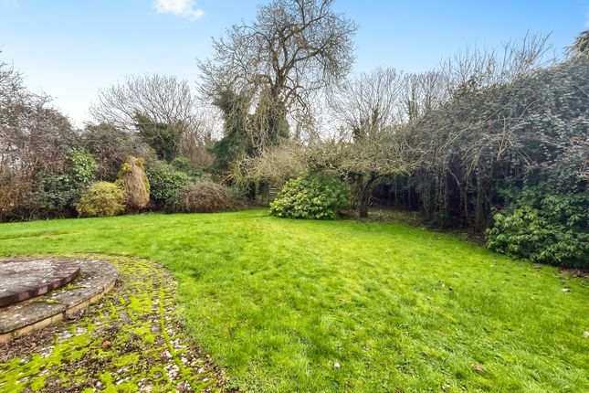 12, Fellowes Drive, Huntingdon photo 2
