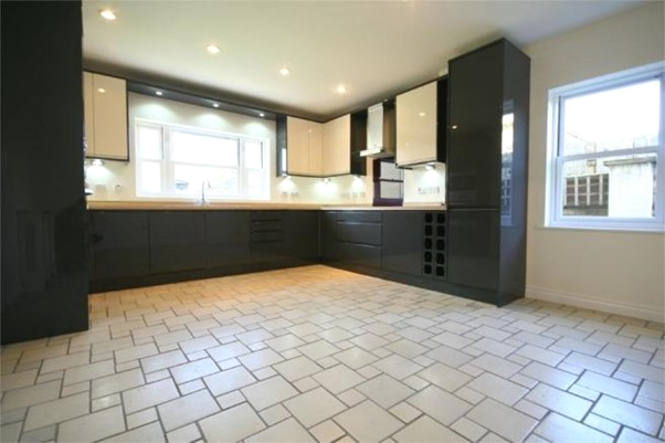 3, Billings Way, CHELTENHAM photo 4