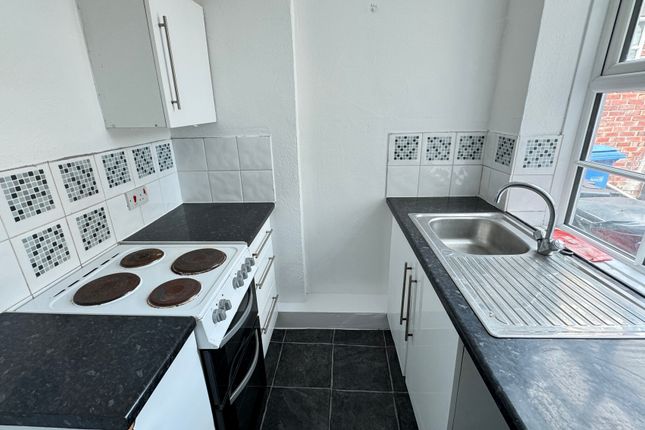 Flat 4, 15-17, High Street, Warminster photo 3