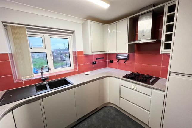 6  Southlands Court, St. Giles Close, Shoreham-By-Sea photo 3