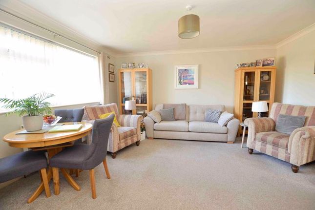 25, Fairway Close, Brixham photo 3